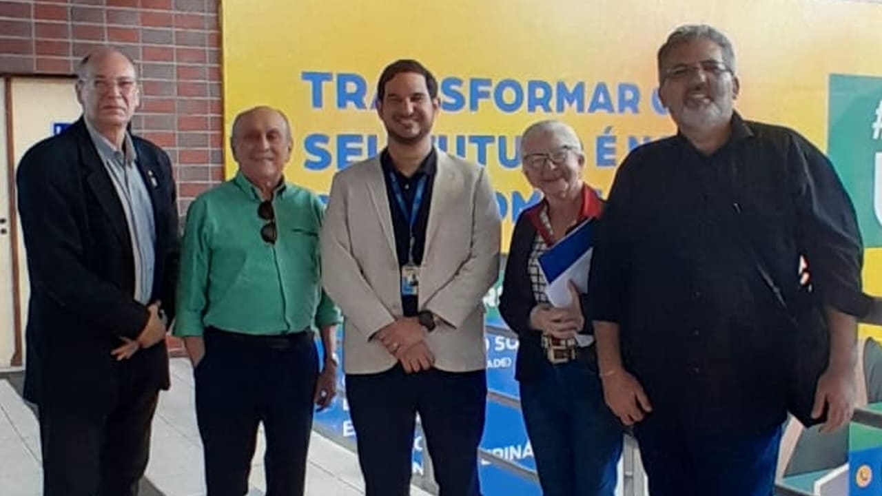 Visita institucional fortalece parceria entre CRA-CE e UNI7 para realização de Conferência de Gestão em Saúde